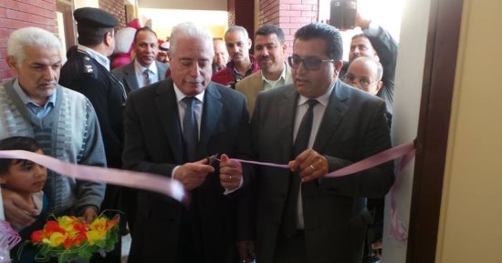 صور .. محافظ جنوب سيناء يفتتح معرض المدرسة الفكرية