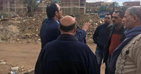 رئيس مدينة بركة السبع وأعضاء السكة الحديد يعاينون موقع نفق المشاة الجديد