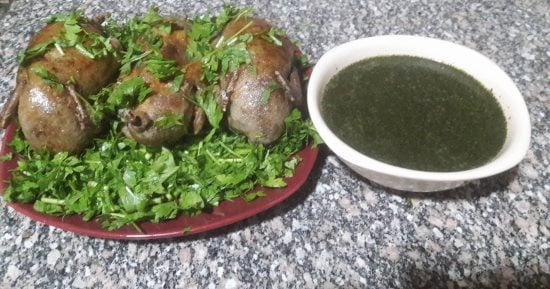 طريقة عمل حمام محشى وملوخية