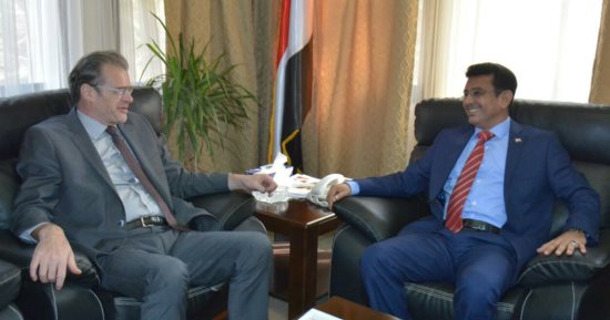 سفير اليمن بالقاهرة يؤكد على دور فرنسا الداعم للشرعية اليمنية