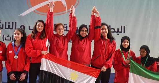 صور.. مصر تتوج بذهبية فرق سيف المبارزة بمنافسات البطولة العربية للسلاح