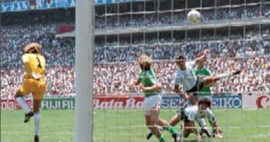 لازم تعرف.. ظروف كولومبيا الاقتصادية تنقل مونديال 1986 إلى المكسيك