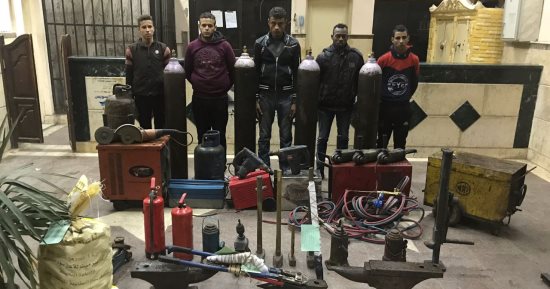 القبض على تشكيل عصابى تخصص فى سرقة ورش الحدادة بالإسماعيلية