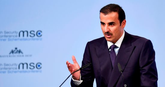 صحيفة كويتية: تميم يترأس وفد قطر فى القمة العربية بالسعودية