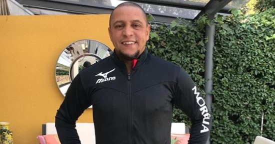 روبرتو كارلوس: سعيد بوجودى فى مصر.. وأحرزت أهداف عديدة فى الحضرى