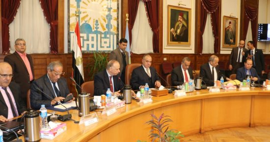 وزير التنمية المحلية يلتقى بثلاث محافظين فى اجتماع مجلس المحافظين الإقليمى