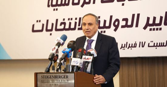 نقيب الصحفيين يهنئ الرئيس السيسى ويشيد بالمظهر الحضارى للمصريين