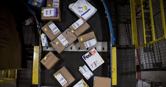 بيانات شخصية حساسة لأكثر من 100 ألف مستخدم لـ FedEx معرضة للاختراق