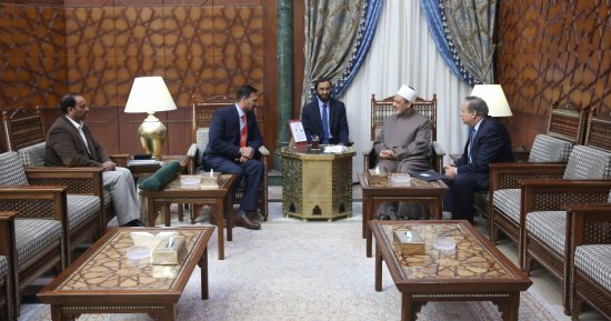 الملحق العسكرى لسفارة باكستان: الأزهر قادر على مساعدة العالم بمعركته ضد الإرهاب