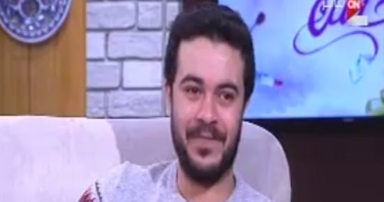 طه خليفة لـ"ست الحسن": "أنا غيور جدا.. ومقتنع بطريقة حياة زوجتى وملابسها"