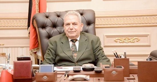 رئيس محكمة النقض يعود من فرنسا بعد مشاركته باجتماع المحاكم العليا