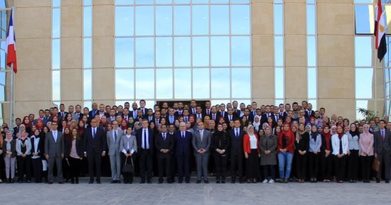 مدير المدرسة الوطنية الفرنسية يزور الأكاديمية الوطنية للشباب.. صور