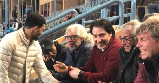 صور.. عواد وجهاز المنتخب فى مباراة الإسماعيلى وإنبى