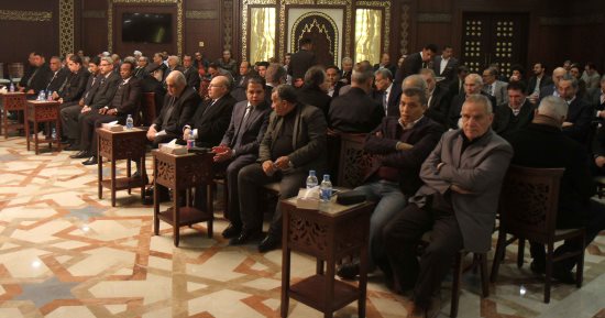 صور .. وكيل البرلمان ورؤساء أحزاب ووزراء سابقين فى عزاء حماة أكمل قرطام