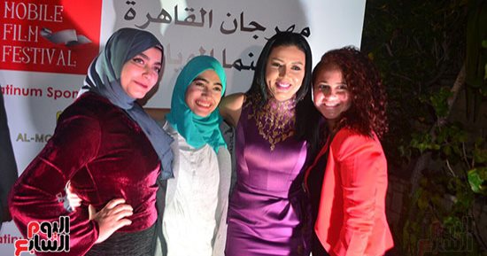صور.. تكريم رانيا يوسف ومنال سلامة فى مهرجان القاهرة لسينما الموبايل 