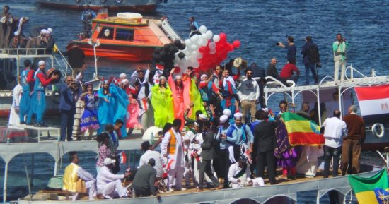 صور.. سياحة المهرجانات تدق أبواب الخير فى أسوان