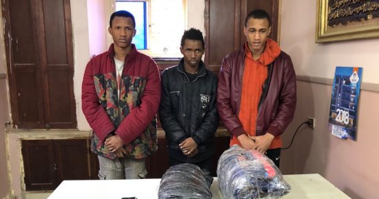 سقوط 3 طلاب يتاجرون فى المخدرات قبل ترويجهم كمية من البانجو بالبساتين