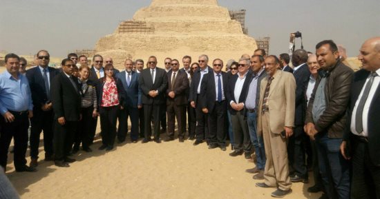 صور.. 47 وفد دولى فى جولة سياحية وثقافية بالأهرامات