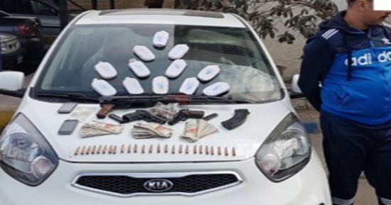 صور.. الداخلية تضبط كيلو هيروين و33 كيلو بانجو و6 قطع سلاح