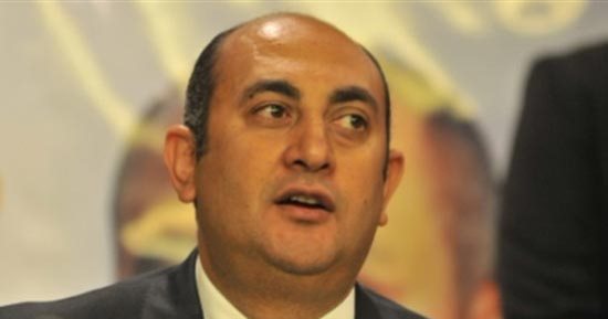 قاضى التحقيق يمنع خالد على من السفر فى قضية التمويل الأجنبى 