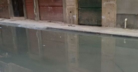 قارئ يشكو غرق شارع المعهد الدينى فى العصافرة بمياه الصرف الصحى