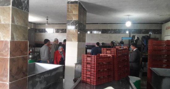 ضبط 11 طن ملح مجهول المصدر بمصنع ألبان وسلع منتهية الصلاحية بكفر الشيخ