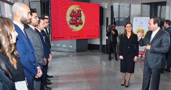الرئيس السيسي يطالب برفع تقرير أسبوعى عن الاستثمار وما يواجهه من معوقات (صور)
