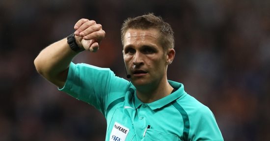 الكشف عن حكم مباراة أرسنال ومانشستر سيتى فى نهائى كأس الرابطة