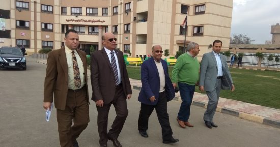 وكيل وزارة التربية والتعليم بالغربية يتفقد مدرسة المتفوقين بطنطا