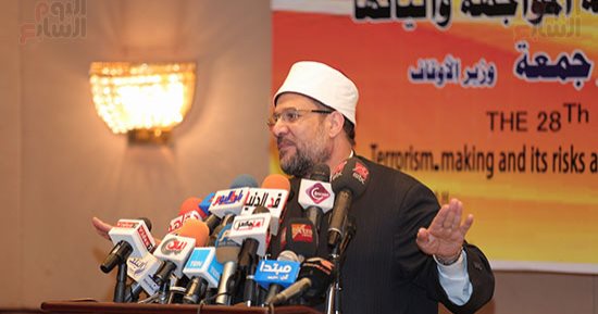 وزير الأوقاف: جنودنا قدموا البيعة إما النصر أو الشهادة وعلى النخبة نفس الدور (صور)