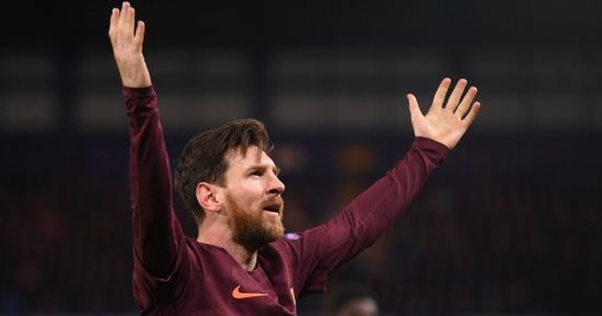 لاعب فريد من نوعه.. برشلونة يحتفل بعيد ميلاد ميسى الـ33