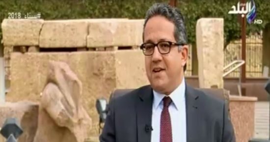 وزير الآثار: 5 آلاف تعدى على الآثار بـ2017.. واكتشفنا بقية تمثال "بسماتيك" (فيديو)