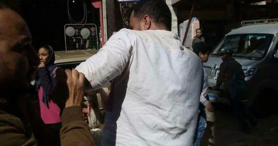 أهالى قليوب يلقنون مدرسا علقة ساخنة لمحاولته خطف طفل