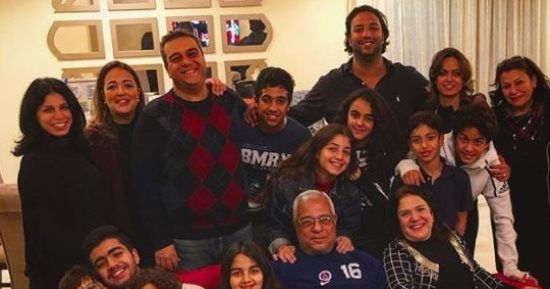 أحمد حسام "ميدو" ينشر صورة احتفال عائلته بعيد ميلاده الـ35