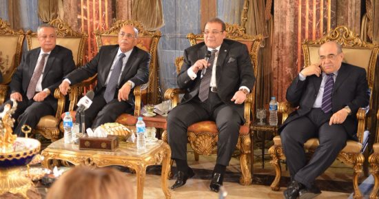 إلهام شاهين ومصطفى الفقى ورجاء الجداوى ضيوف حسن راتب بصالون المحور الليلة
