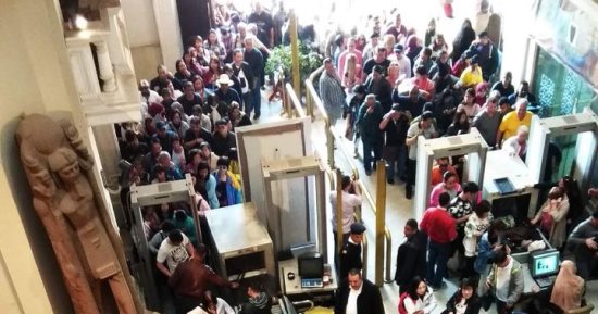 مدير المتحف المصرى ردا على مزاعم اكتشاف كائنات فضائية بمقبرة: مثيرة للضحك 