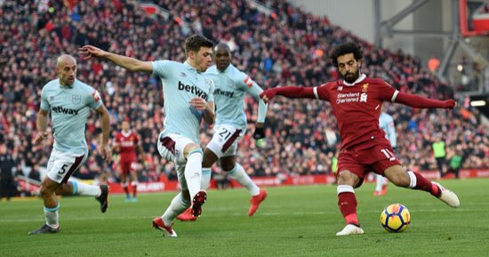 محمد صلاح يتساوى مع كين فى صدارة هدافى البريميرليج.. ويعادل رقم سواريز