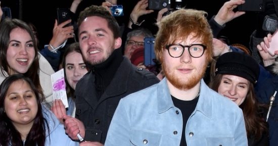 صور.. إيد شيران في برلين من أجل دعم فيلمه الوثائقى "Songwriter"