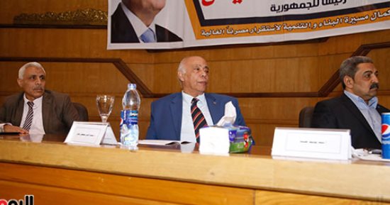 بدء مؤتمر نقابات العمال لتأييد الرئيس  السيسى لفترة ثانية بالسلام الجمهورى (صور)