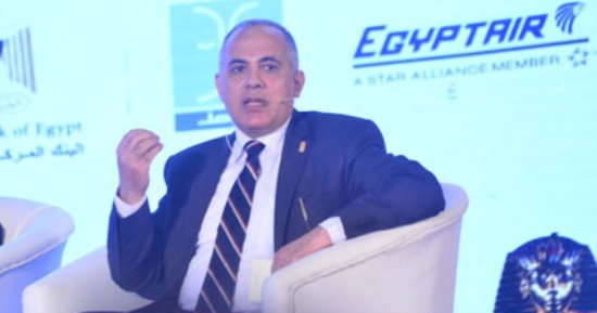 صور.. وزير الرى: بابى فى الوزارة مفتوح لعلماء المصريين فى الخارج