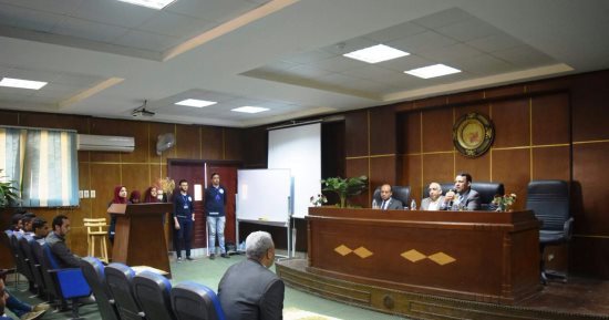 جامعة سوهاج تنظم ندوة بعنوان "مواجهة اﻹرهاب وبناء المجتمع"
