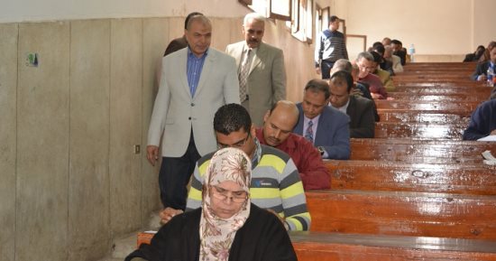 وزير القوى العاملة يتفقد اختبارات المستشارين العماليين
