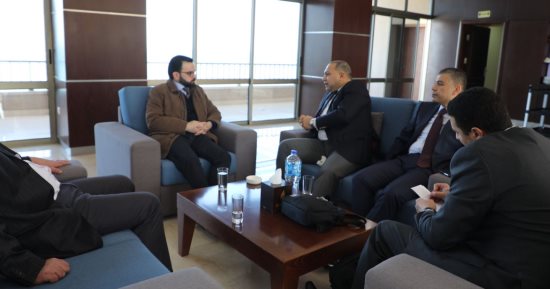 الوفد الأمنى المصرى يلتقى وزير الثقافة الفلسطينى لبحث تفعيل المصالحة