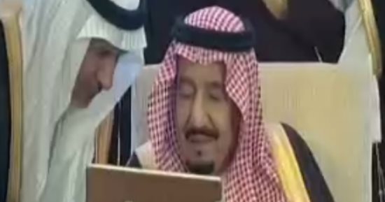 الملك سلمان يصل مقر تدريبات "درع الخليج" لحضور الفعالية بحضور القادة العرب