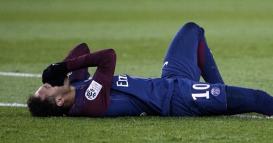 ليكيب: نيمار يحتاج لـ"معجزة" للحاق بمباراة ريال مدريد فى دورى الأبطال