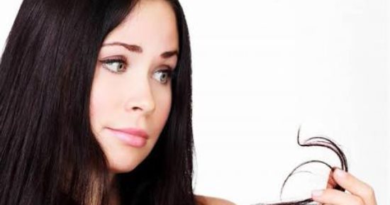 وصفات طبيعية لعلاج تقصف الشعر.. البيض يمنحه التغذية والصبار يرطبه