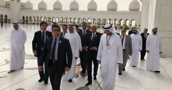 صور.. وفد برلمانى برئاسة عبد العال يزور مسجد وضريح الشيخ زايد بالإمارات