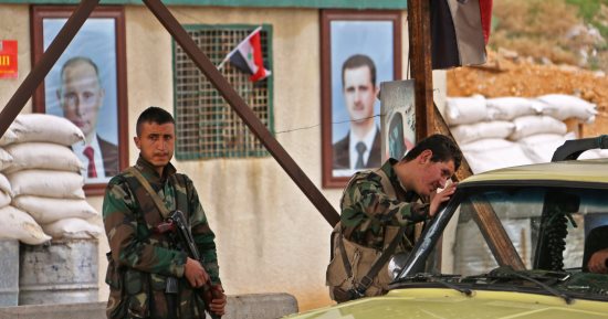 تقارير: خروج عشرات المدنيين من الغوطة الشرقية عبر الممر الآمن