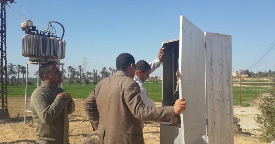 كهرباء الإسماعيلية تستجيب لشكاوى أهالى عزبة العطارة وتغير المحول الرئيسى