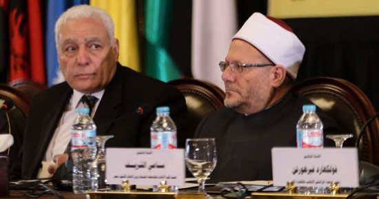 مفتى الجمهورية فى رسالة لجنود مصر: "نحن معكم وأمامكم وخلفكم"